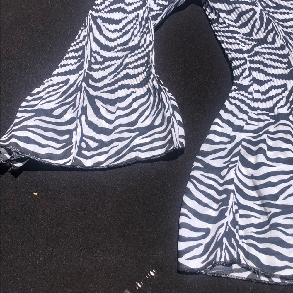 Flowy blouse - Picture 2 of 4